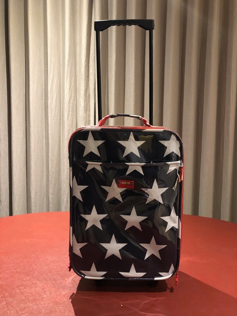 childrens cabin case